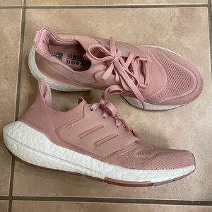 Women’s Ultraboost 22